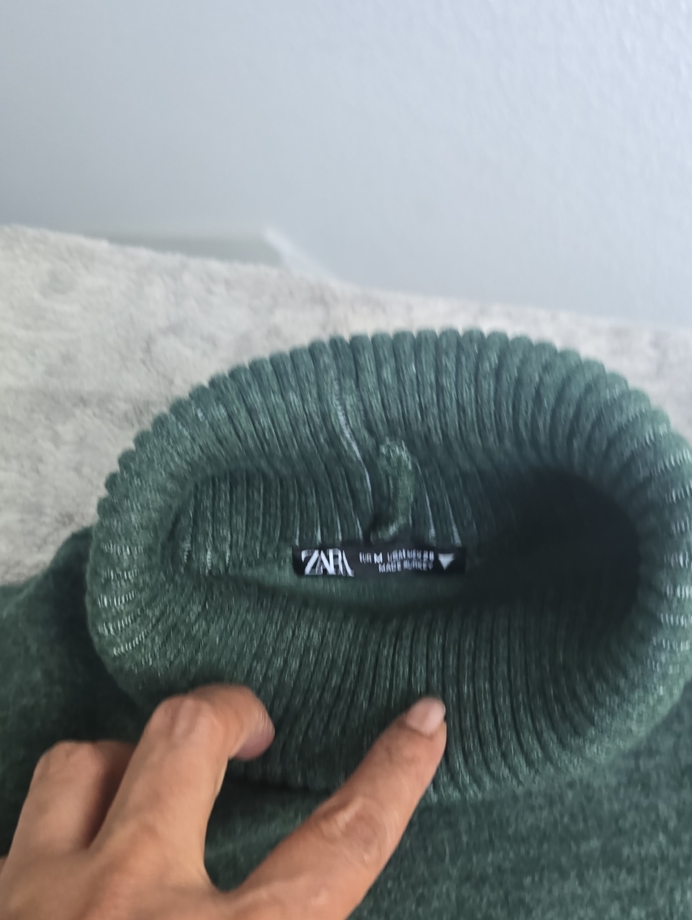 Zara Men’s Dark Green Ribbed Turtleneck Sweater